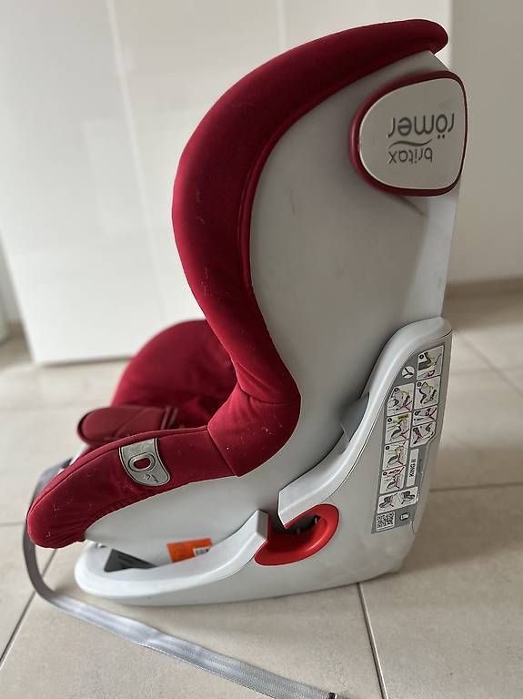Seggiolini per auto: Römer Britax Isofix Kindersitz  – Usato da Gurmels venduto da saba88 2