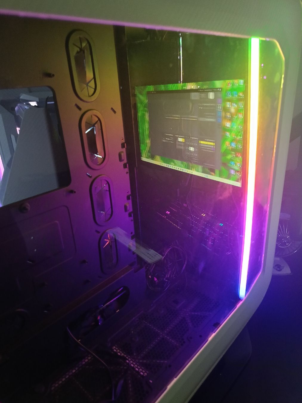 Corsair Gehäuse: boitier pc big tower covering carbone  – Gebraucht aus Plan-les-Ouates von Mathias_c 5