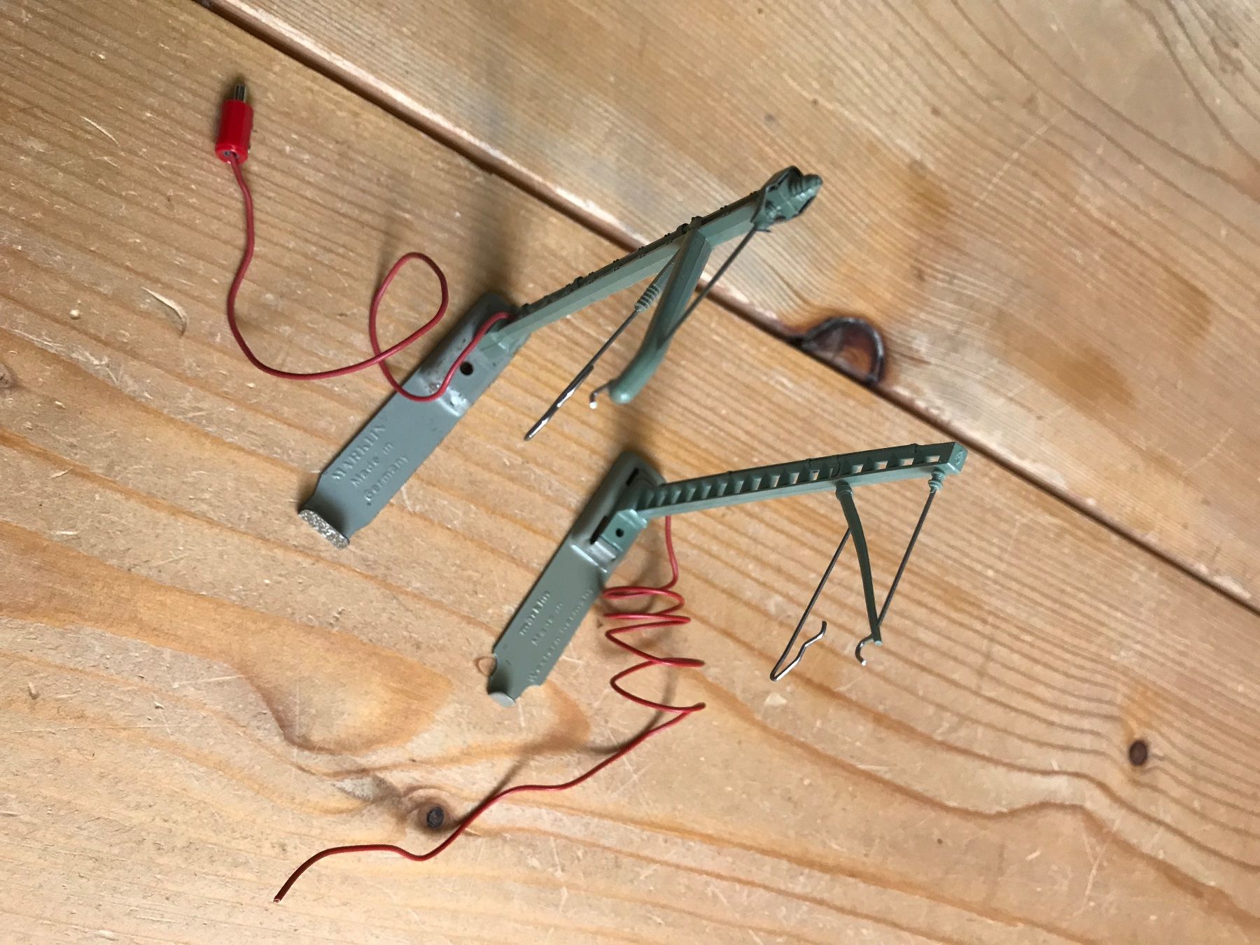 Märklin Modelleisenbahnen: märklin 2 x 7010, anschlumasten – Gebraucht aus Liestal von ozo2005