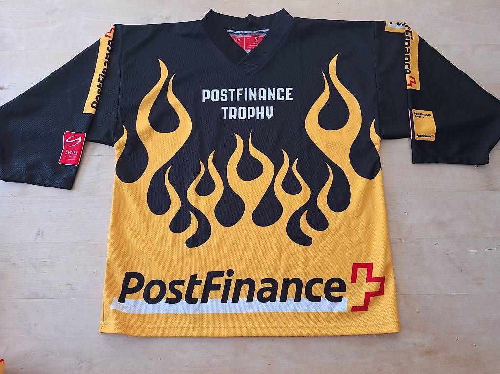 Canottiere & Pantaloni: Eishockey Shirts Gr.S – Usato da Seewis-Dorf venduto da GAGAGAGSGAGA