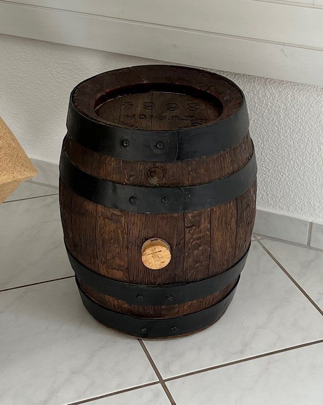 Accessori: Bierfass Löwenbräu mit Sitzfläche N°3664 – Usato da Uster venduto da Smilas