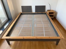 Bett + Nachttisch IKEA NORNÄS 160x200