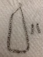 Modeschmuck, Halskette und Ohranhänger