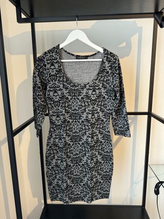 Amisu Kleid, Herbst/Winter, Grösse L, Grau/Schwarz Top!