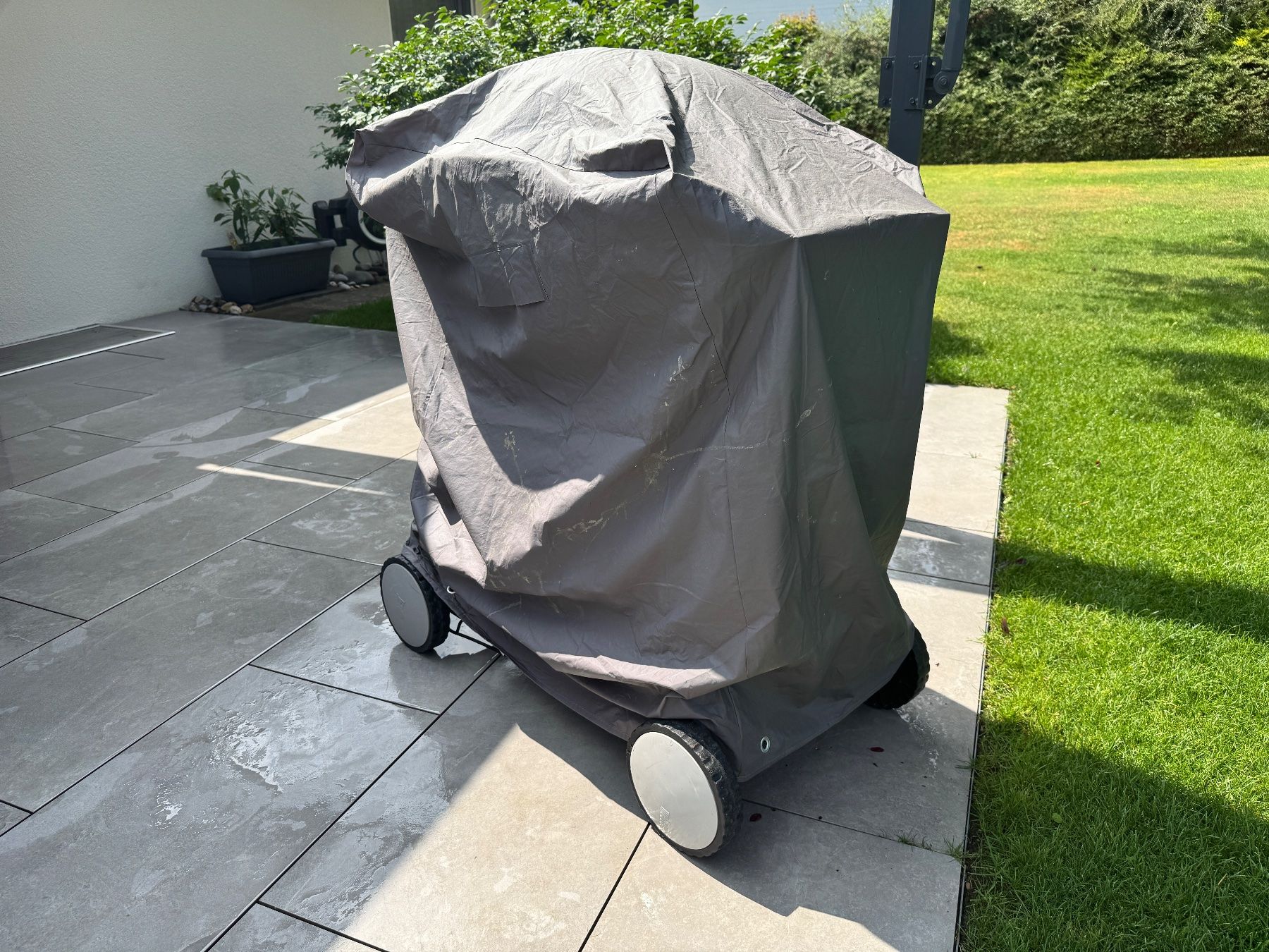 Autres: Grill Abdeckhaube – D'occasion à Humlikon par GX30 3