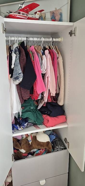 Armadi: IKEA Kinderkleider-Schrank – Usato da Ennetmoos venduto da Saara90 1
