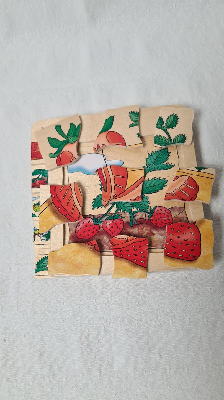 Puzzles: 2 Puzzles en bois à 5 étages – Gebraucht aus courtelary von ikidin65 1