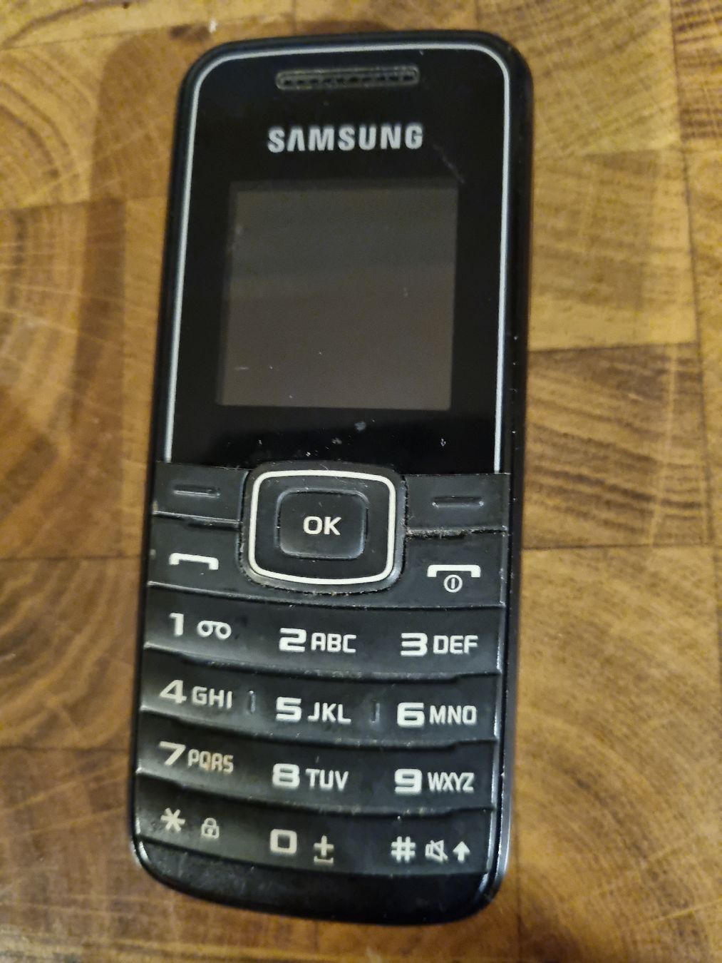 Handys / Smartphones: Samsung  GT-E 1050 – Gebraucht aus Oberkirch LU von Gorilla04