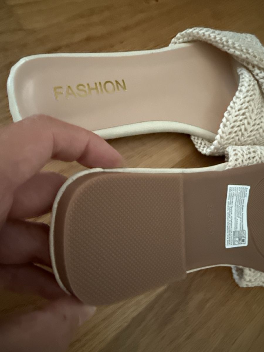 Chaussures femmes: Sandalen – Neuf (Voir description) à Kriens par g_b_mk7j 7