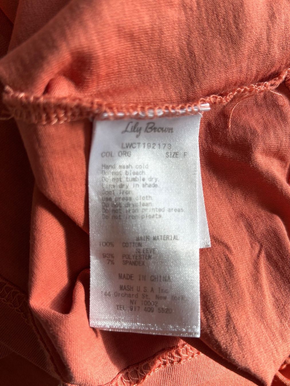 T-Shirts: LILLY BROWN T-Shirt mit Statement-Ärmeln Gr. One Size – Gebraucht aus Zürich von missmodernage 4