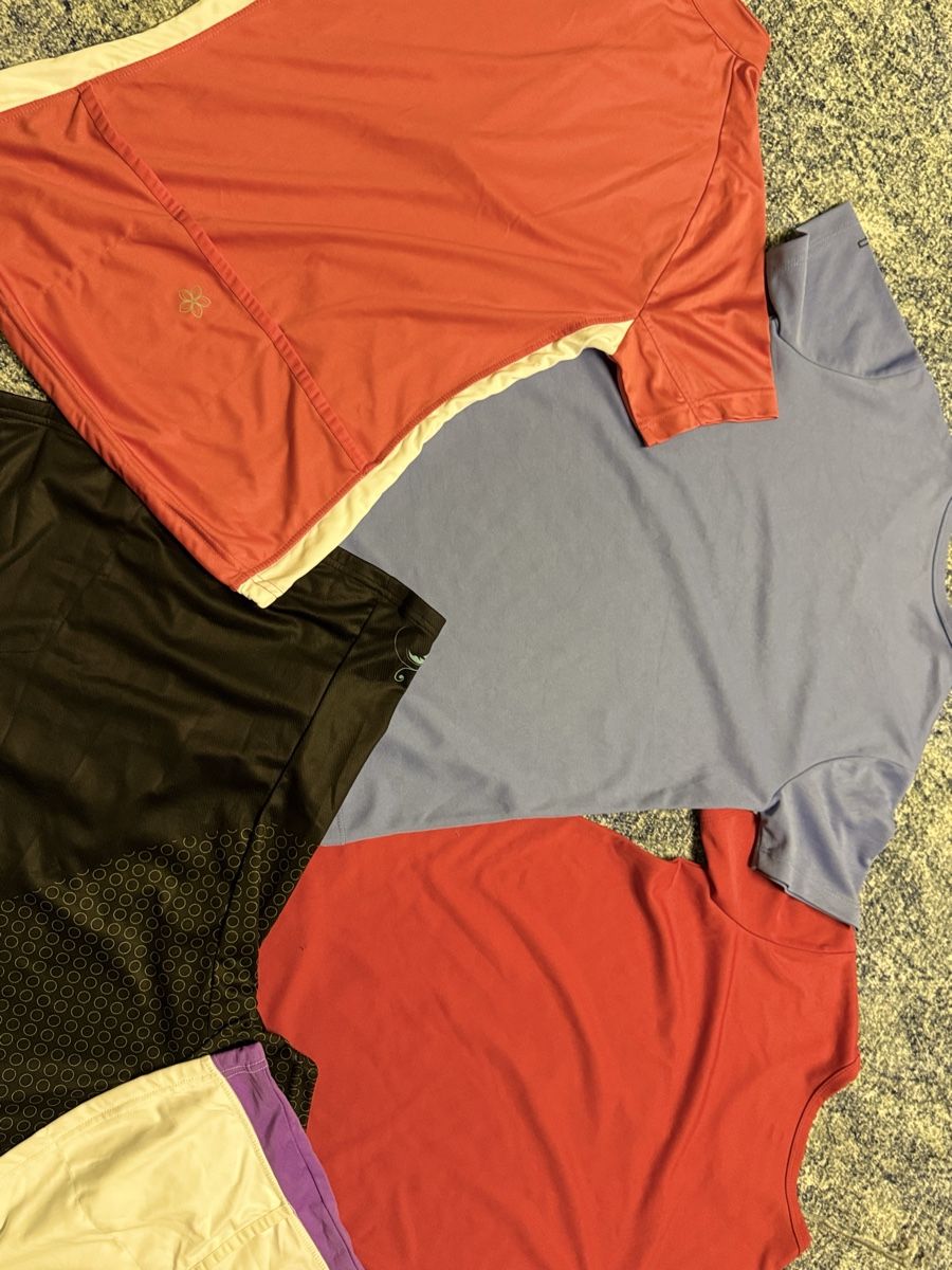 T-shirt: Frauen Sport t.Shirts – Nuovo (secondo la descrizione) da Amlikon-Bissegg venduto da Flowers_Blossom 1