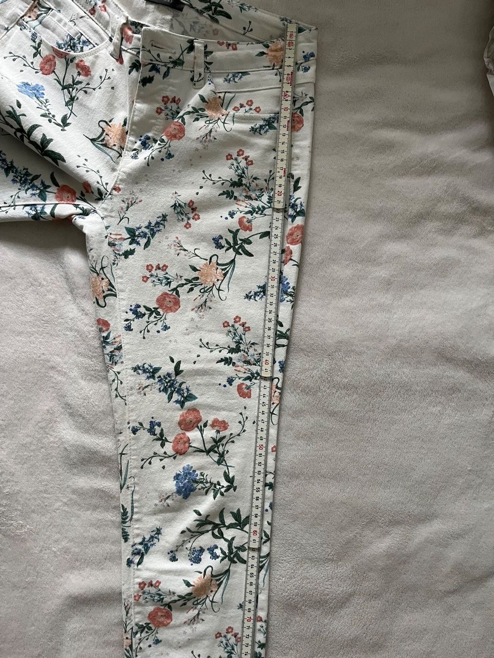 C&A Jeans: Jeans beige mit Blumen - Muster , Grösse 36 – Usato da Lohn-Ammannsegg venduto da panywa 4