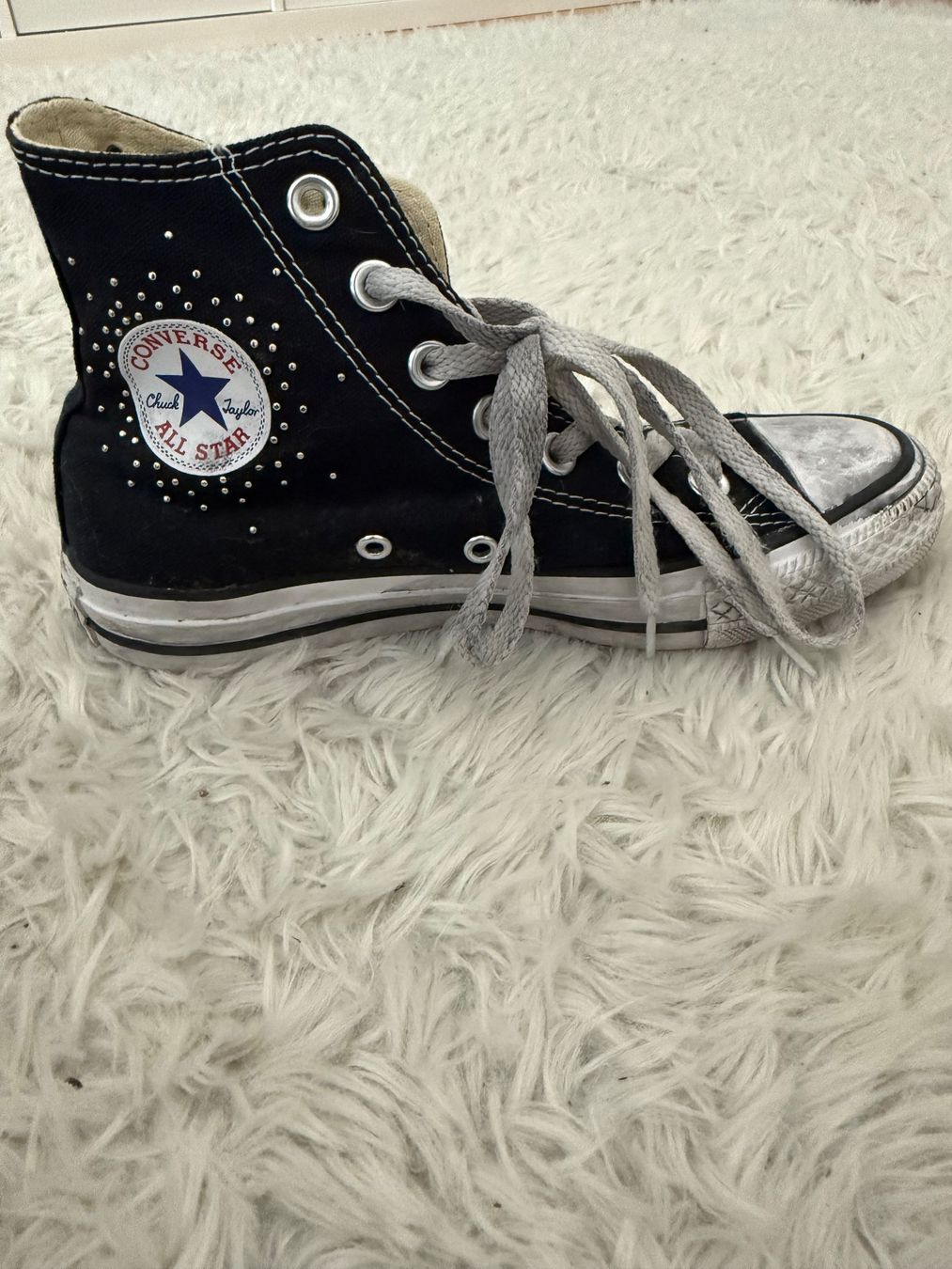 Converse Scarpe da donna: Converse Chuck Taylor All Star Nieten – Nuovo (secondo la descrizione) da Au SG venduto da evi_86w5 2