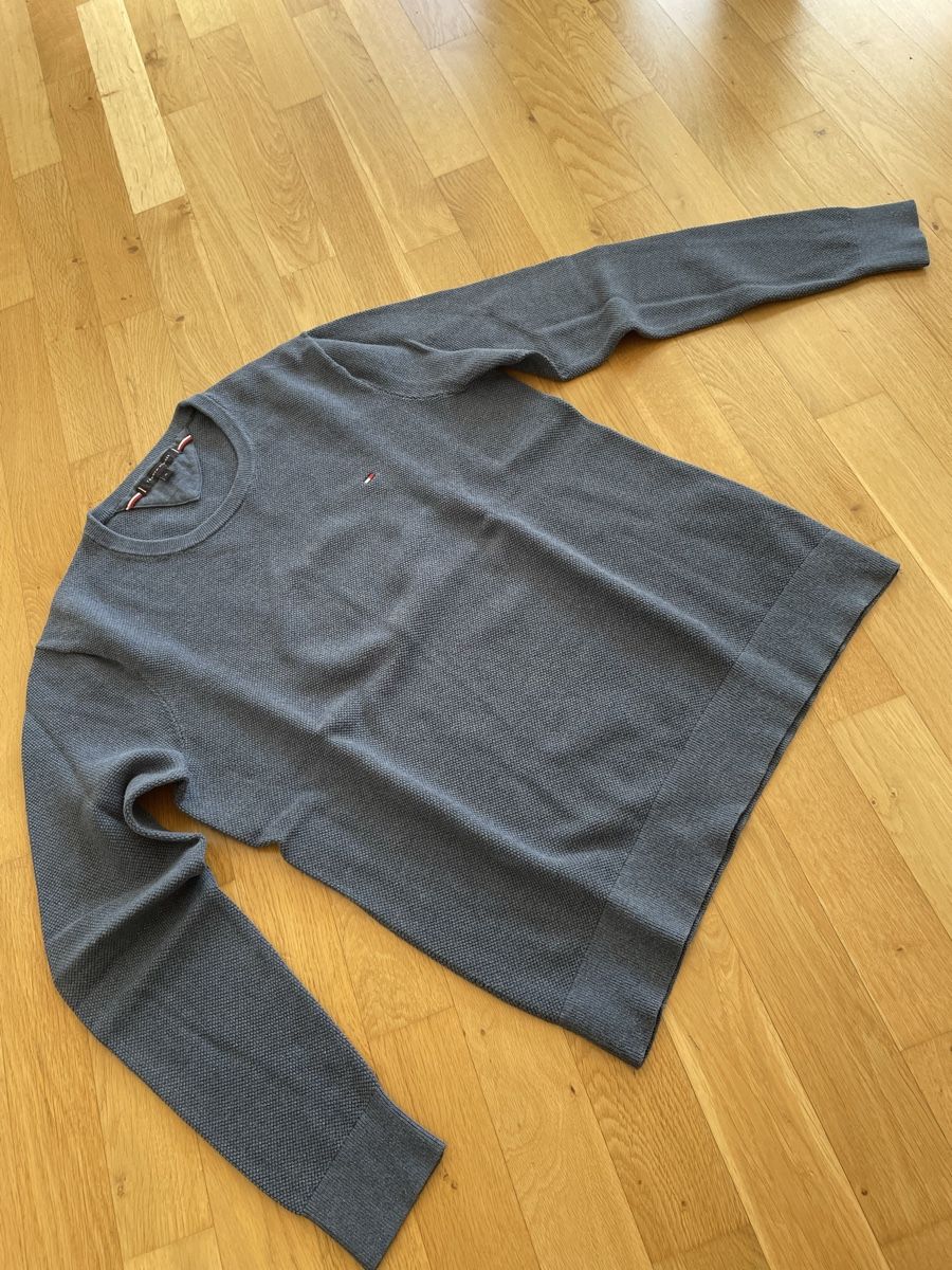 Tommy Hilfiger Pullover & Sweatshirts: Pullover Tommy Hilfiger (100% Coton) – Gebraucht aus Fribourg von _rachel_01