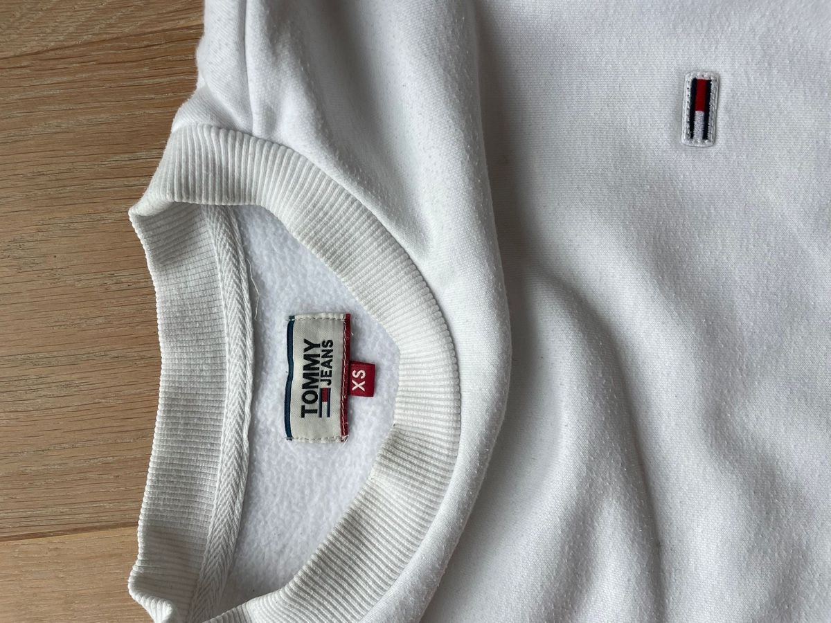 Maglioni & Felpe: Tommy Jeans Sweater Damen – Usato da Jona venduto da yan_sg85