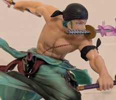 Actionfigur Zoro mit drei Schwertern Top Zustand