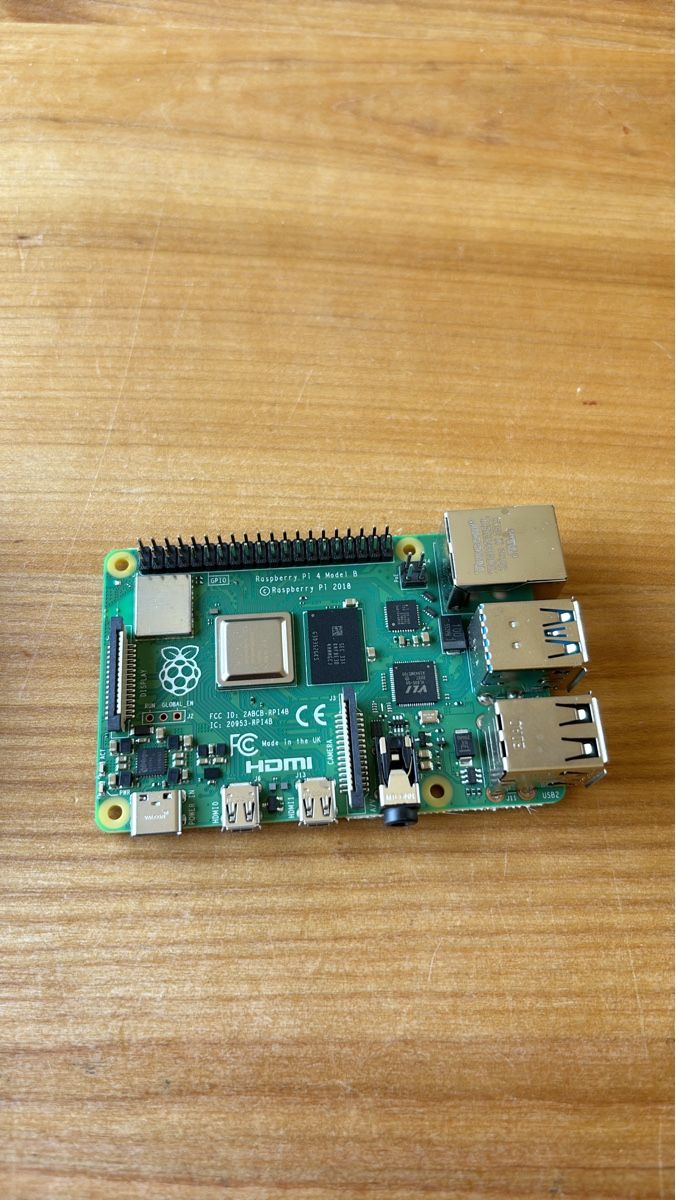 Raspberry Pi PCs: Raspberry Pi 4 Model B 4GB Ram guter Zustand – Gebraucht aus Hombrechtikon von bru_7mmt