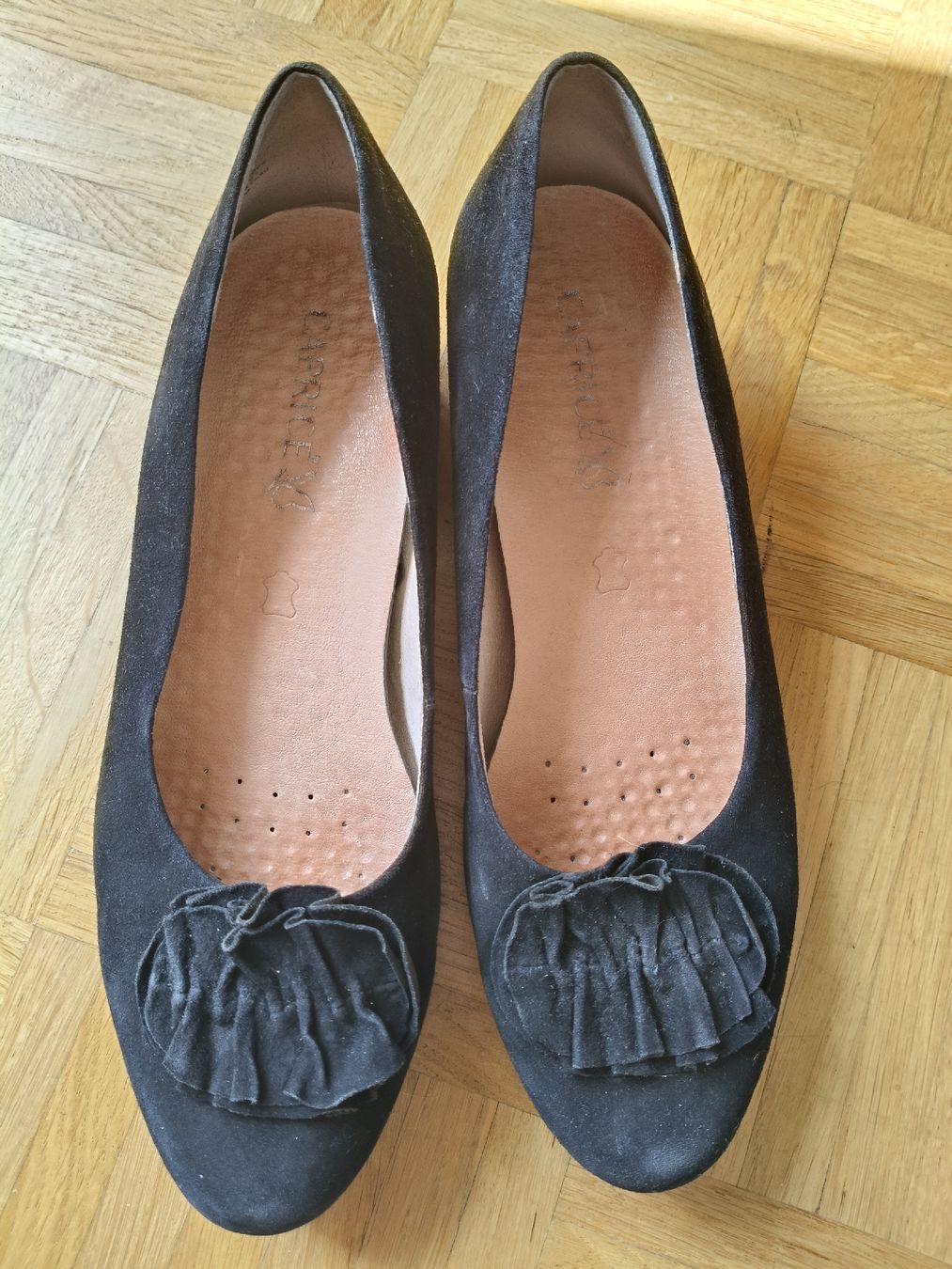 Scarpe da donna: Escarpins Caprice noires en daim, taille 42 – Usato da Petit-Lancy venduto da Elissouche