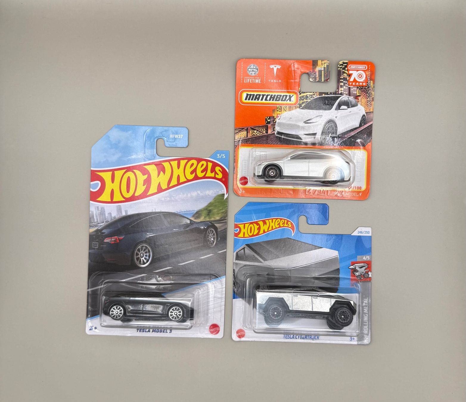Hot Wheels Modellini d'auto: 3x TESLA HOT WHEELS / MATCHBOX OVP – Nuovo e nell'imballaggio originale da Münsingen venduto da bagose5