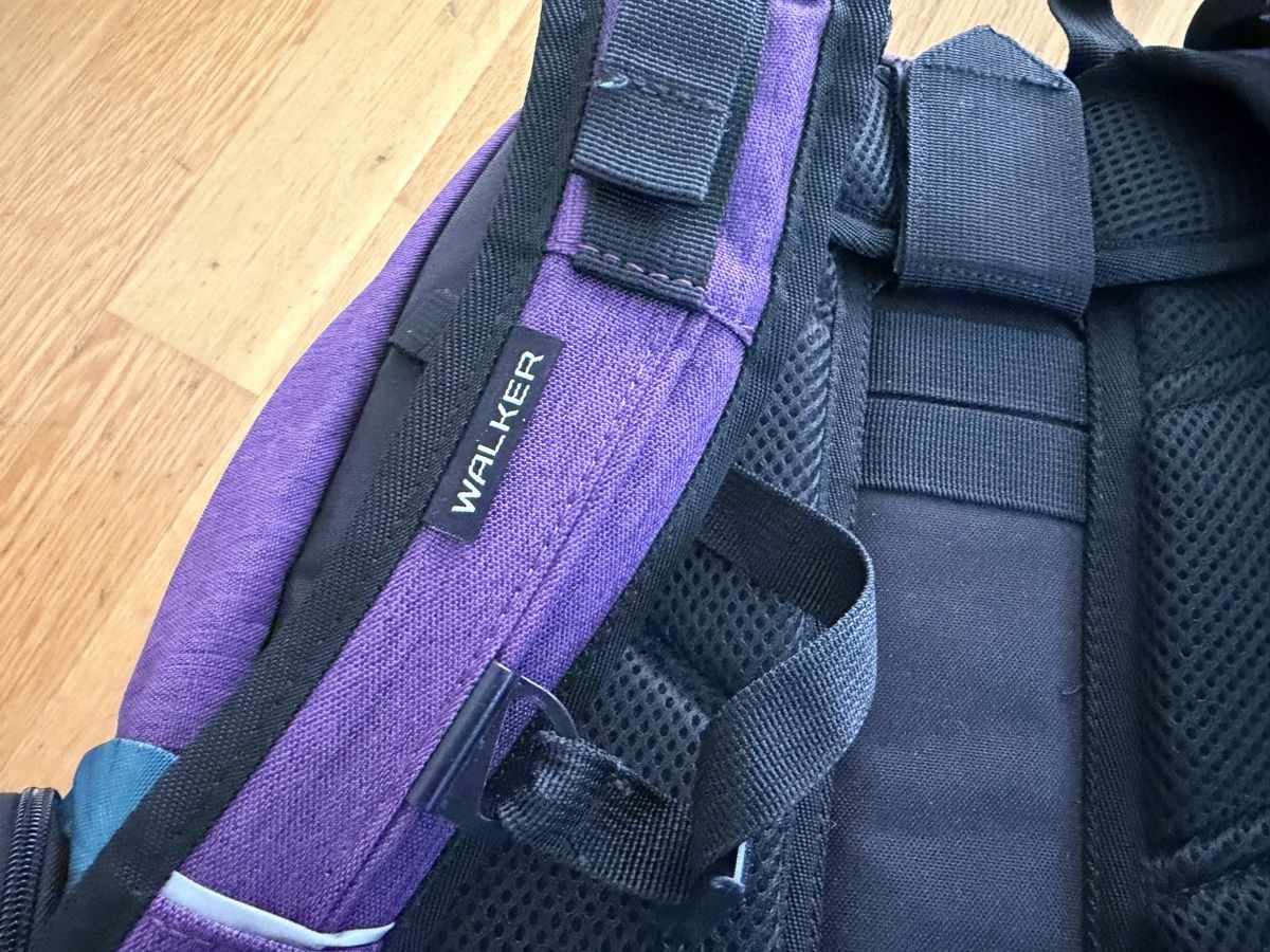 Kindertaschen: Neuer Walker Schuleucksack mit Blumenmuster – Neu und originalverpackt aus Bettlach von Tradenet100 2