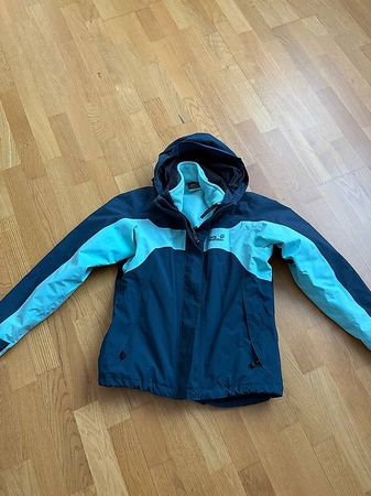 Sehr schöne Jacke Jack Wolfskin Gr.S. Mit Innenhacke Jacke