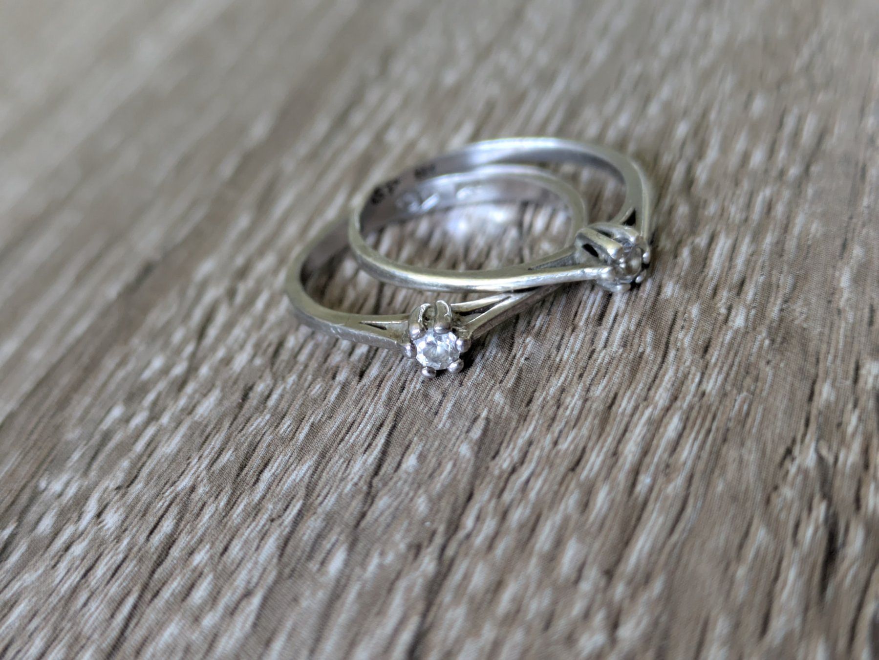 Anelli: Anello vintage con pietra – Usato da Claro venduto da Dona1785