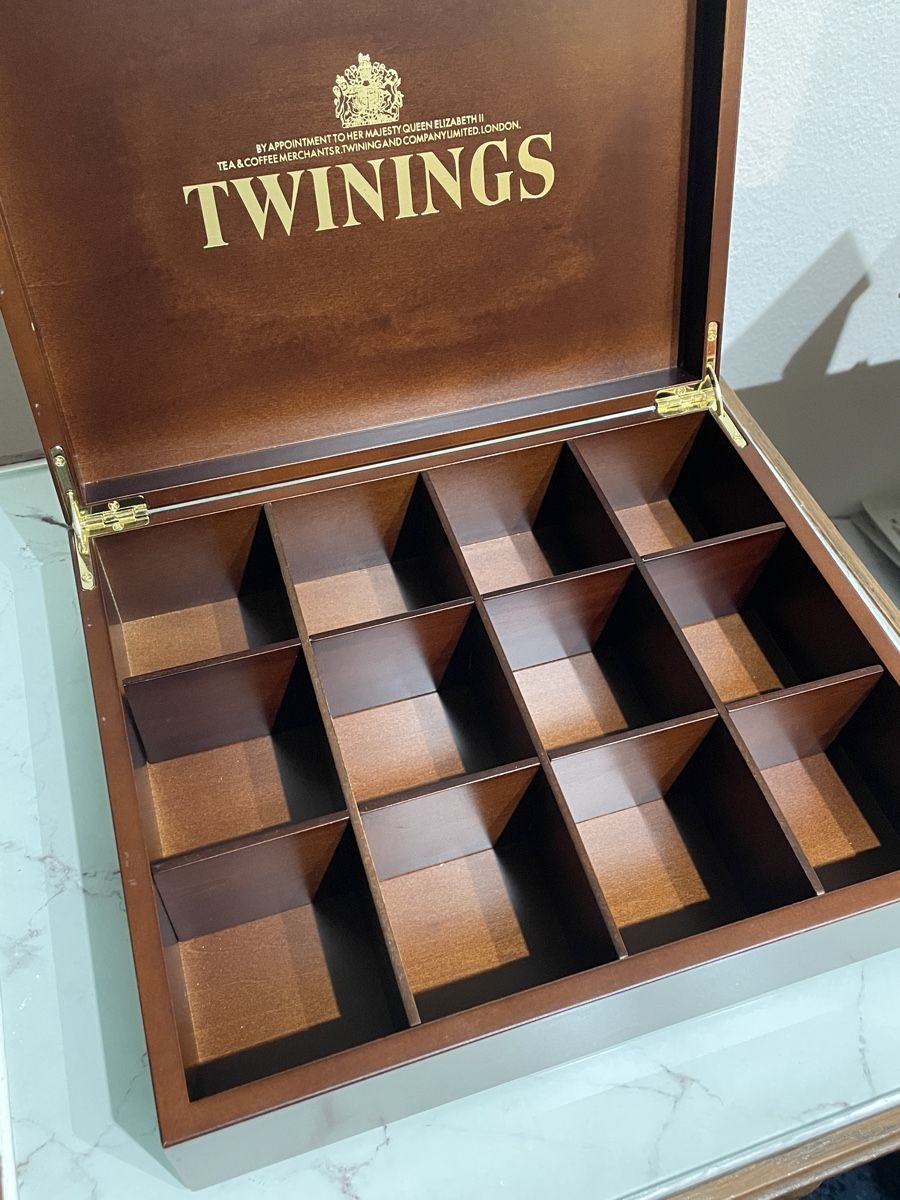 Contenitori & Simili: Original Twinings Tee Box 12 Fächer – Usato da Oberengstringen venduto da krumpaszky 1