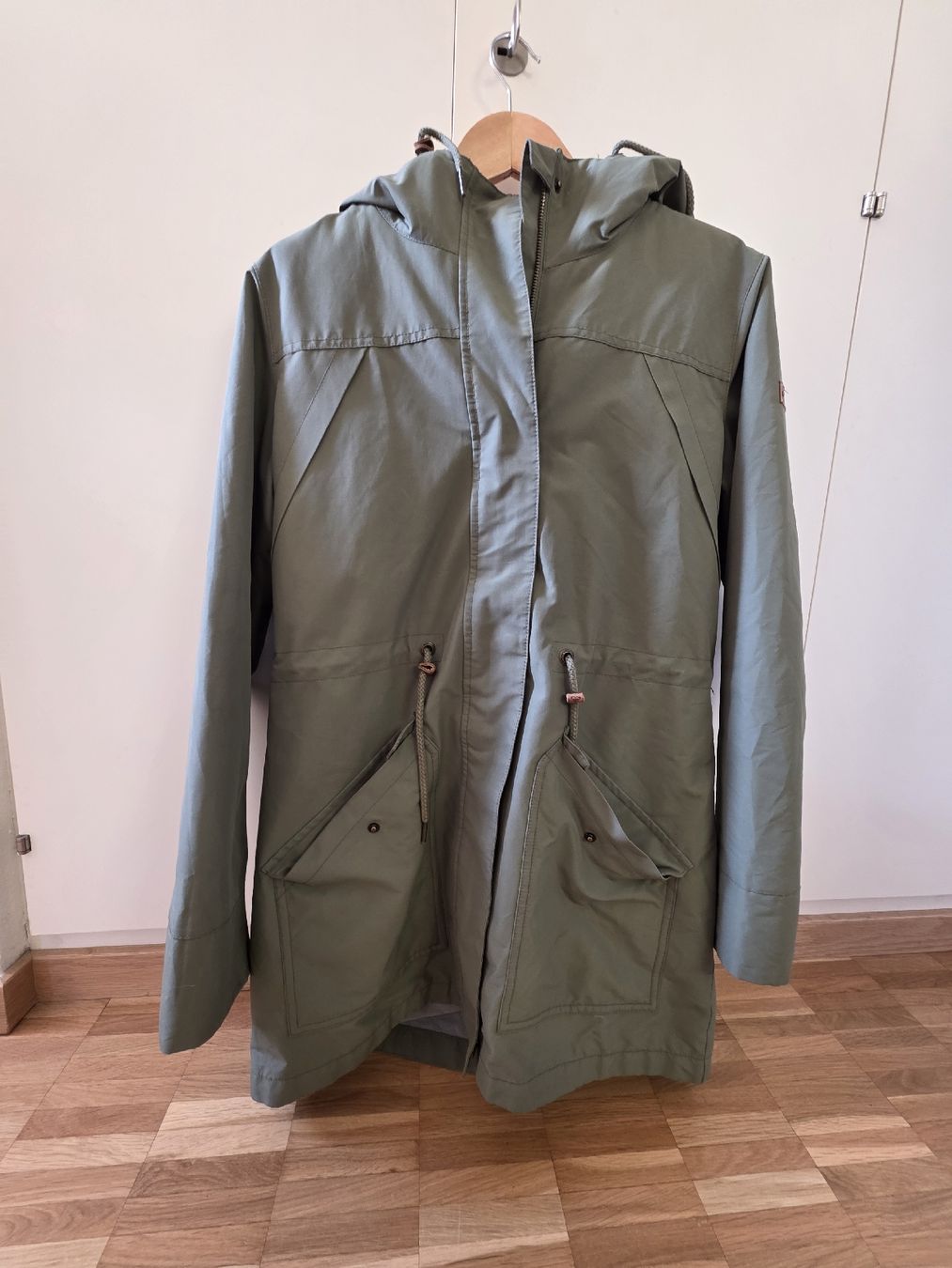 Roxy Jacken: Roxy Parka Jacke mit Teddyfutter Olivgrün Grösse S – Gebraucht aus Solothurn von Tan12345