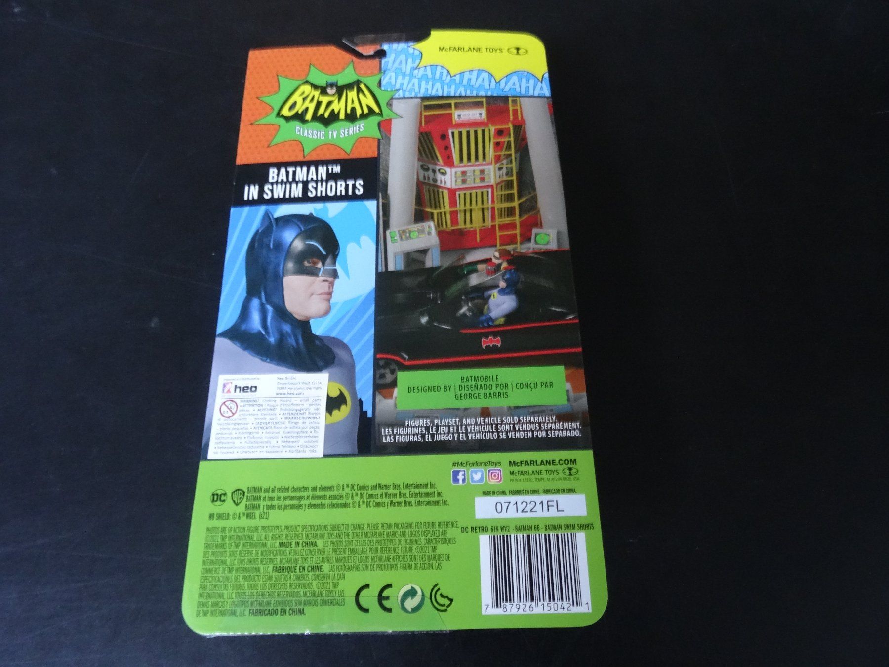 Statuette: DC Retro Batman 66 Batman Swim Shorts  McFarlane – Nuovo e nell'imballaggio originale da Olten venduto da Disc-Ausverkauf 1