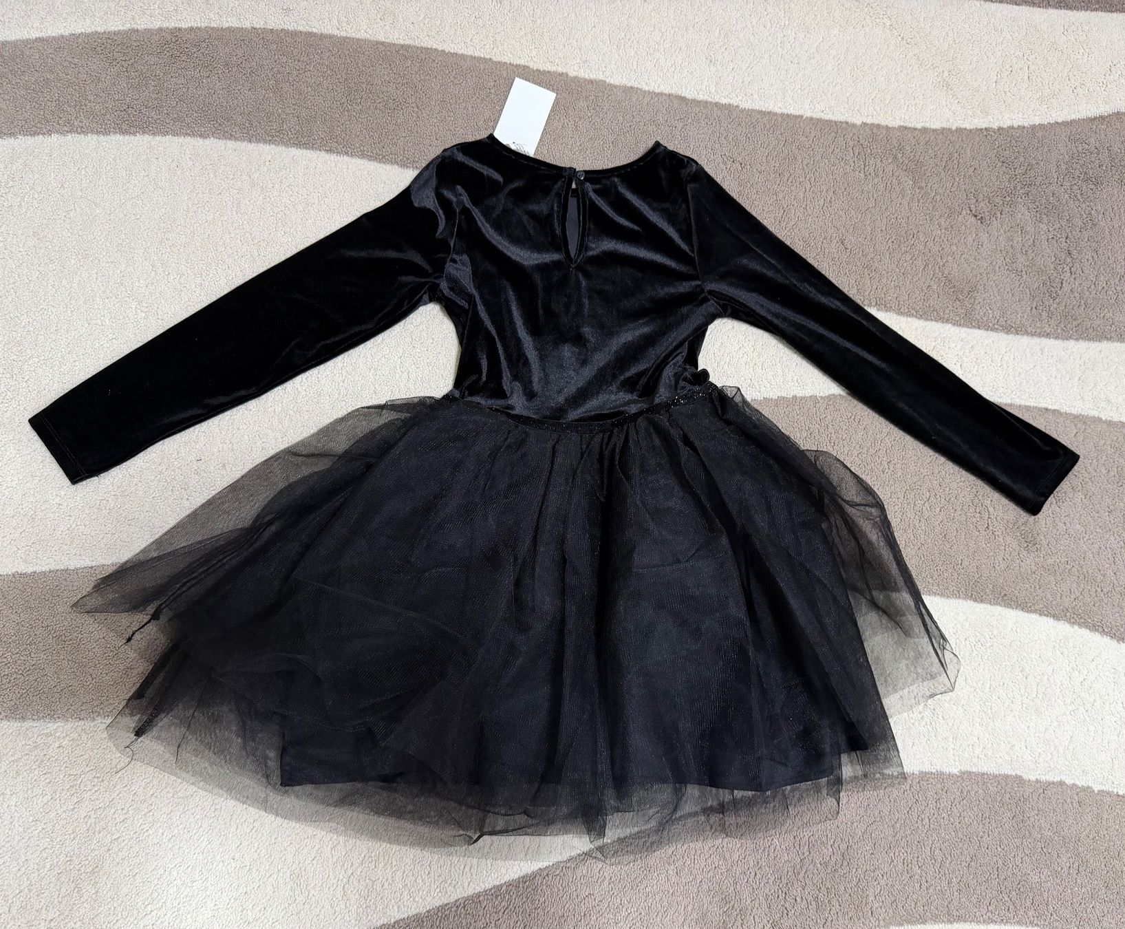 H&M Vestiti & Gonne: SCHWANENKLEID - ROBE CYGNE – Nuovo e nell'imballaggio originale da Zürich venduto da Mina_09 1