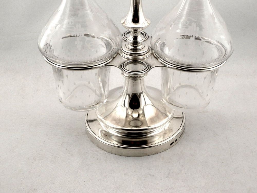 CHRISTOFLE : Huilier vinaigrier verre et métal argenté. …