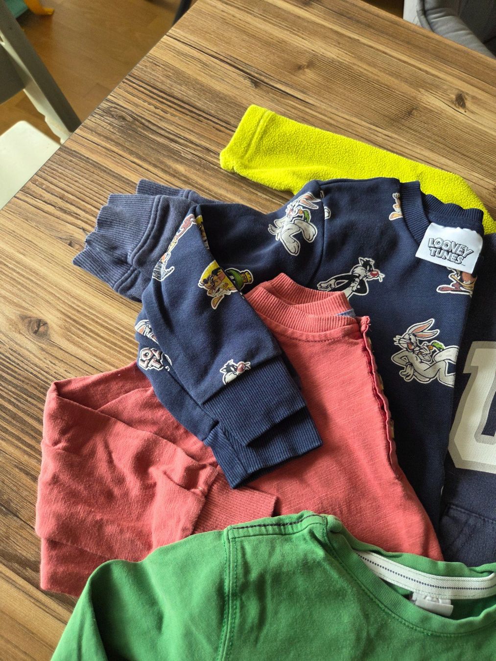Kleiderpakete & -sets: Jungs-Set Gr. 104 Herbst / Winter – Gebraucht aus Rupperswil von ecko_red 3
