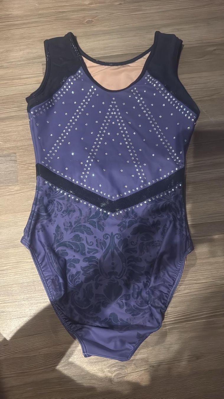Completi & Tailleur: Turndress Darcy – Nuovo (secondo la descrizione) da Schwarzenbach LU venduto da sliin420 1