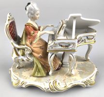 Dresdner Porzellanfigur Klavierspielerin