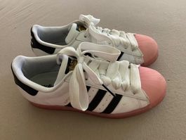 Adidas Turnschuhe Gr. 40 2/3