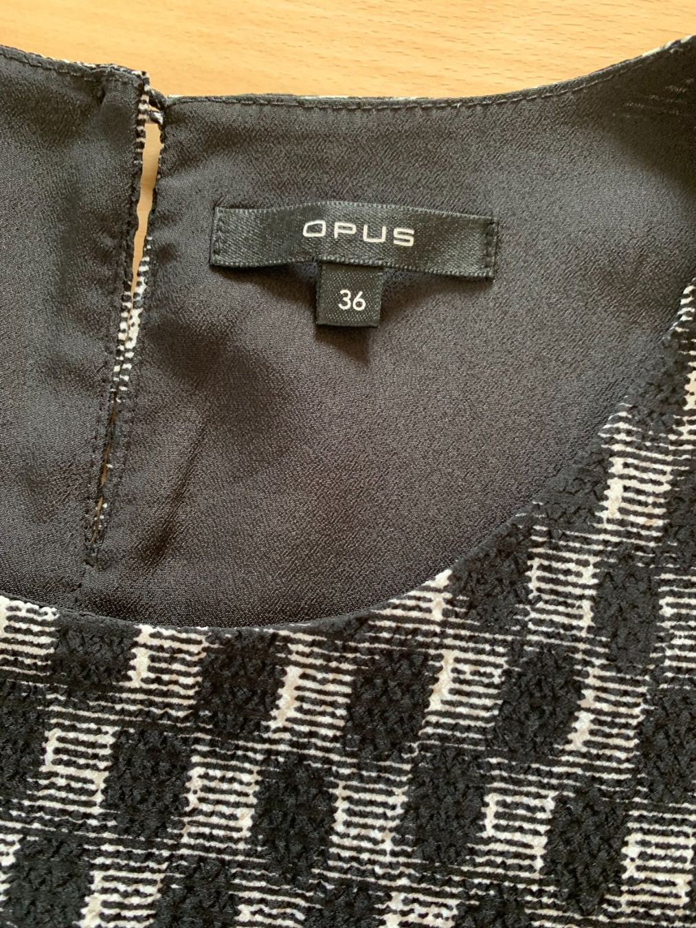 Opus Vestiti: OPUS Damen Kleid, Gr. 36, Schwarz – Nuovo (secondo la descrizione) da Worb venduto da farben20zauber
