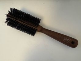 Brosse de brushing ronde en bois et poils de sanglier