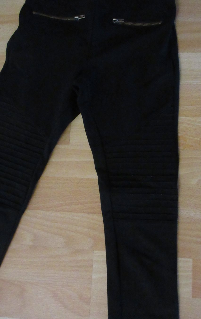 C&A Pantaloni: Hose schwarz Grösse 146 – Usato da Kaisten venduto da renault015 3