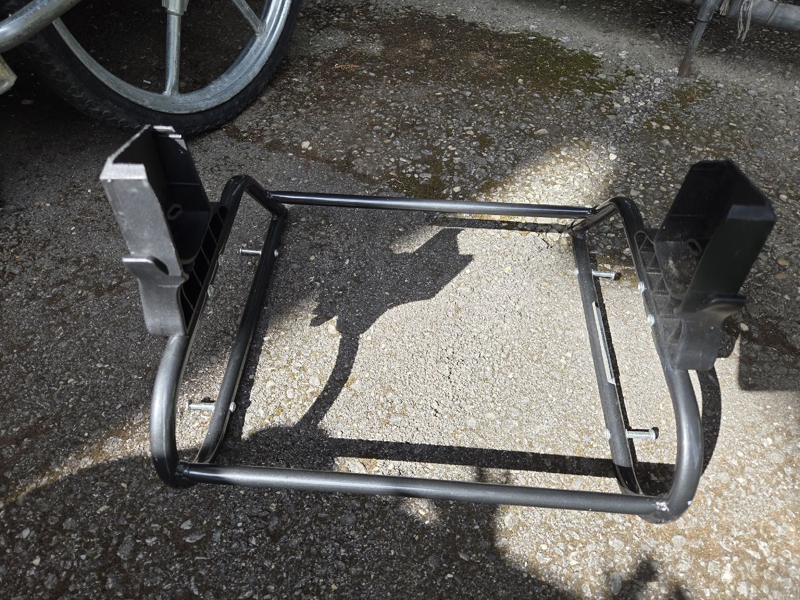 Kinderwagen: Naturkind Babyschale Adapter – Gebraucht aus Lotzwil von Nugg10 1