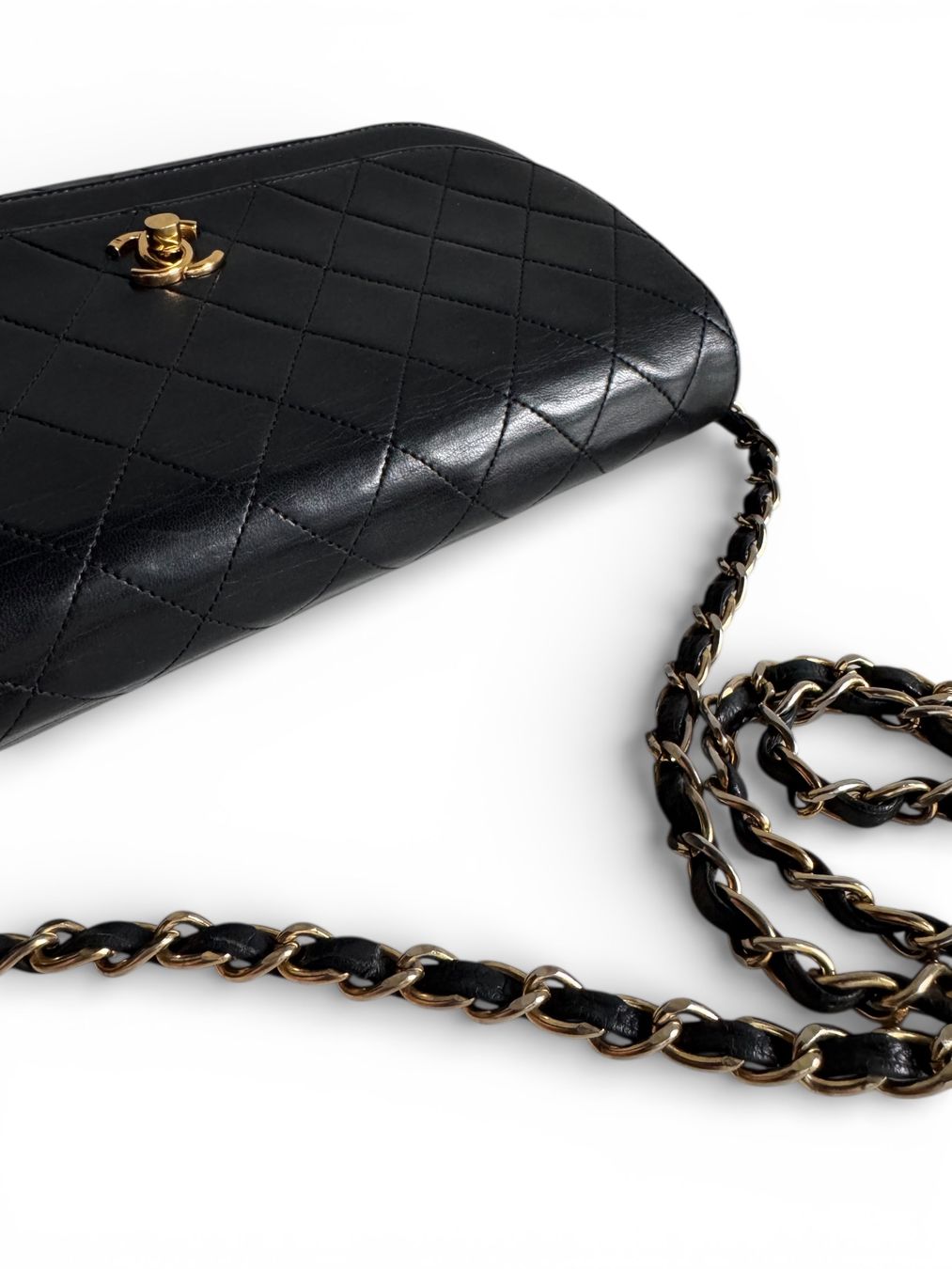 Chanel Borse da donna: CHANEL Lambskin Half Moon Double Flap Tasche – Usato da Kriens venduto da hannaandkiko 5