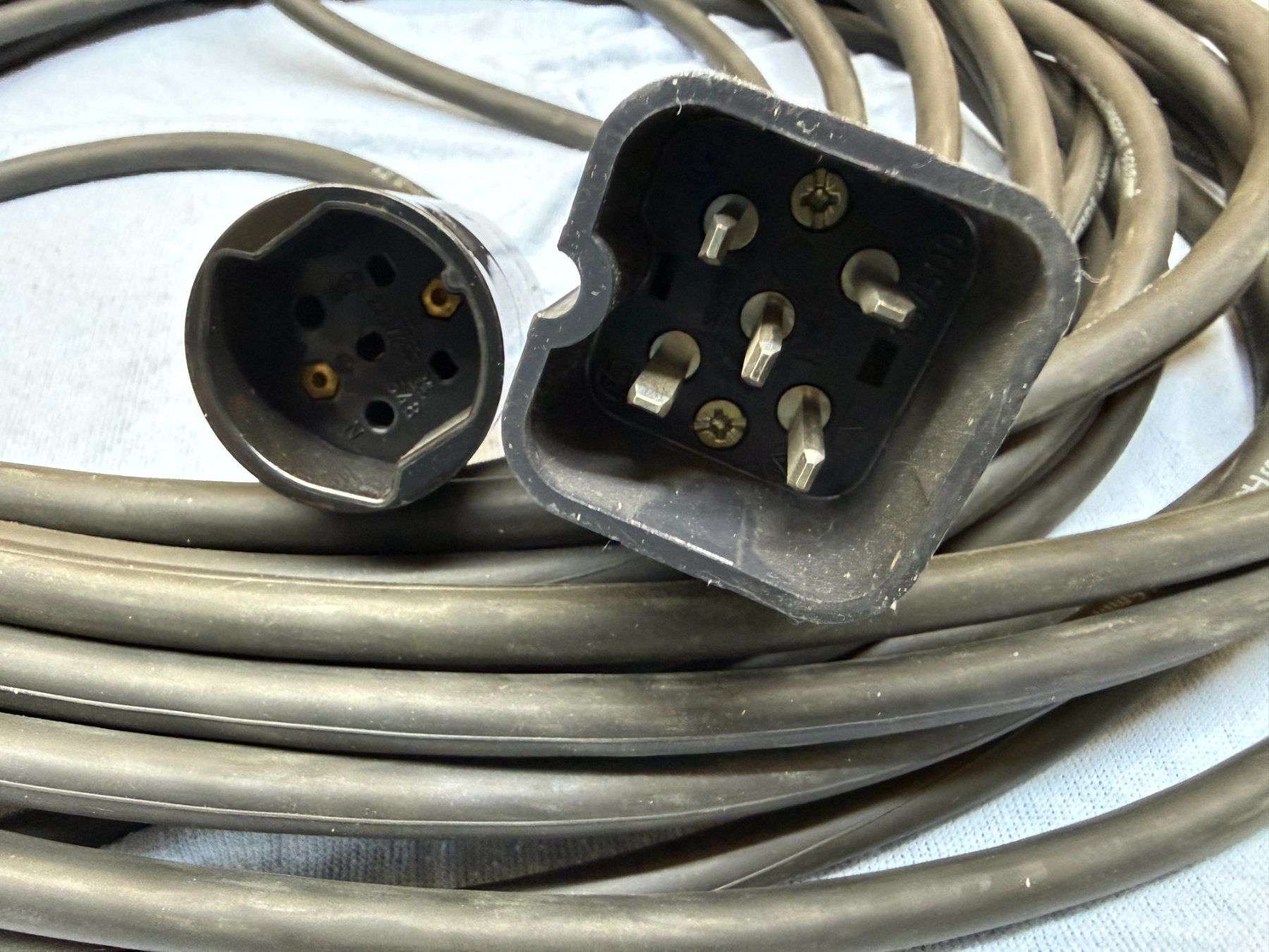 Cavi: 380V Stromkabel mit Stecker – Usato da Oetwil a.d. Limmat venduto da Seewurf 2