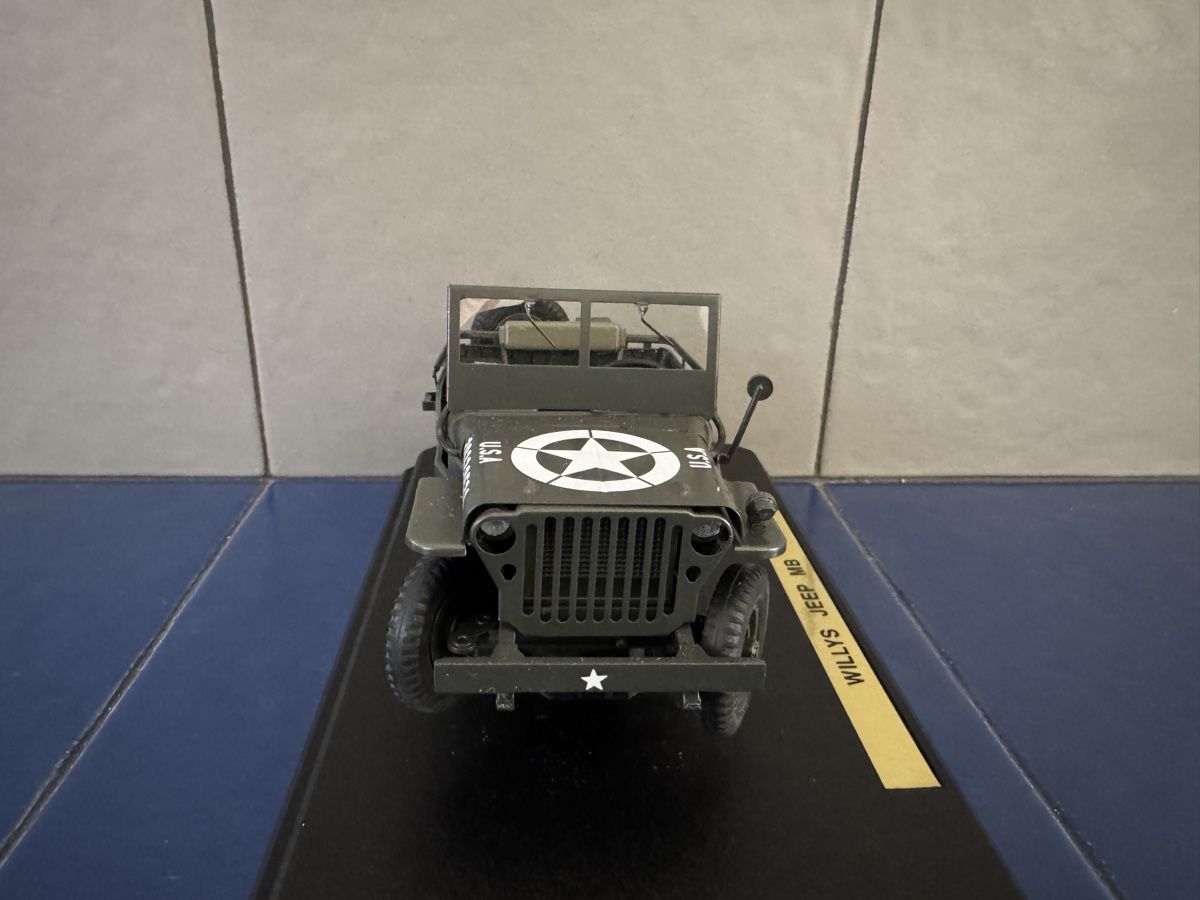 Willys Modellini d'auto: Willys Jeep MB – Nuovo e nell'imballaggio originale da Triesen venduto da .SPM. 1