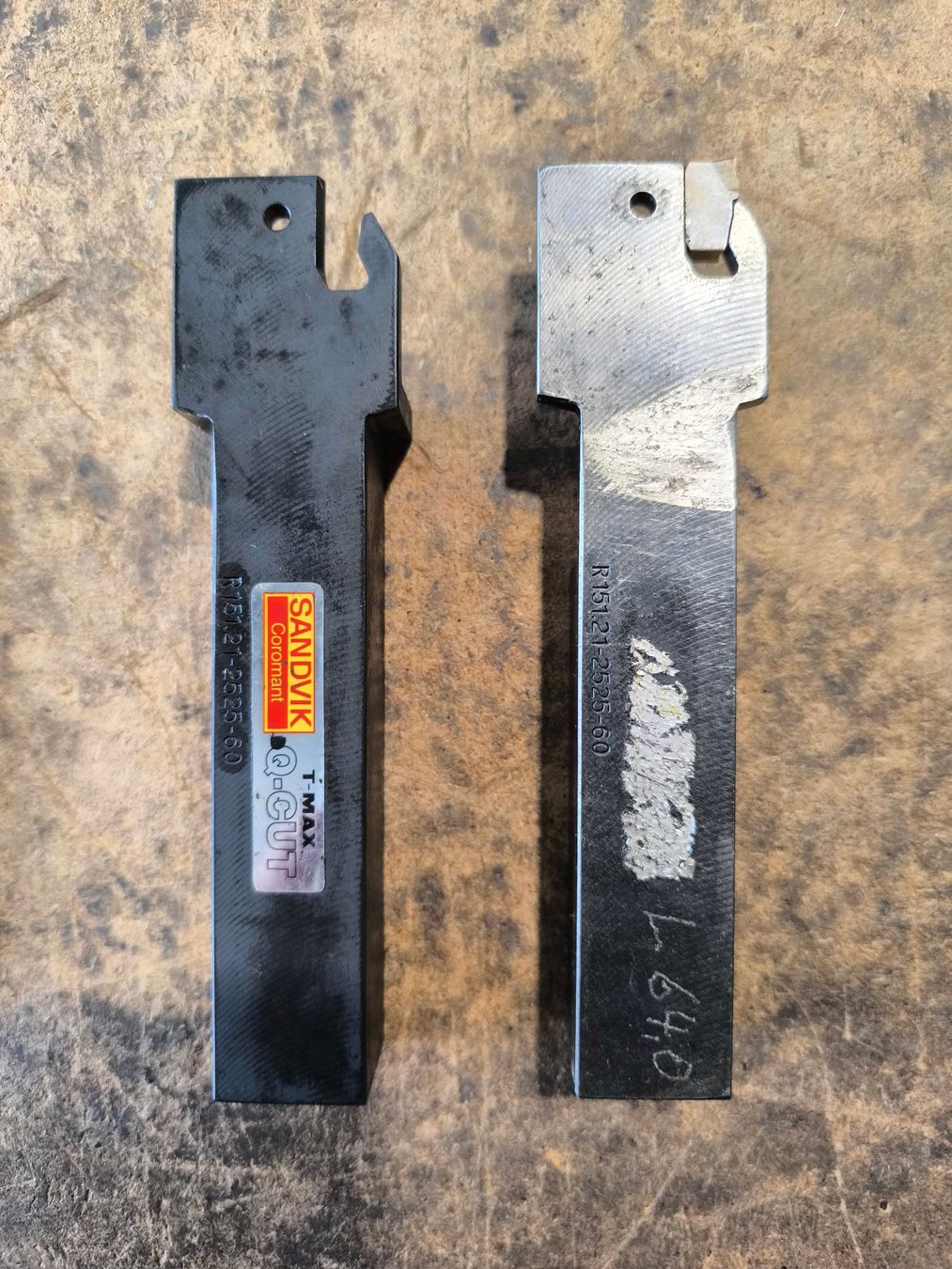 Sandvik Tutti gli attrezzi: 2x Einstechstahl / Wendeplattenhalter inkl. Platten MP027 – Usato da Arbon venduto da millpoint 1