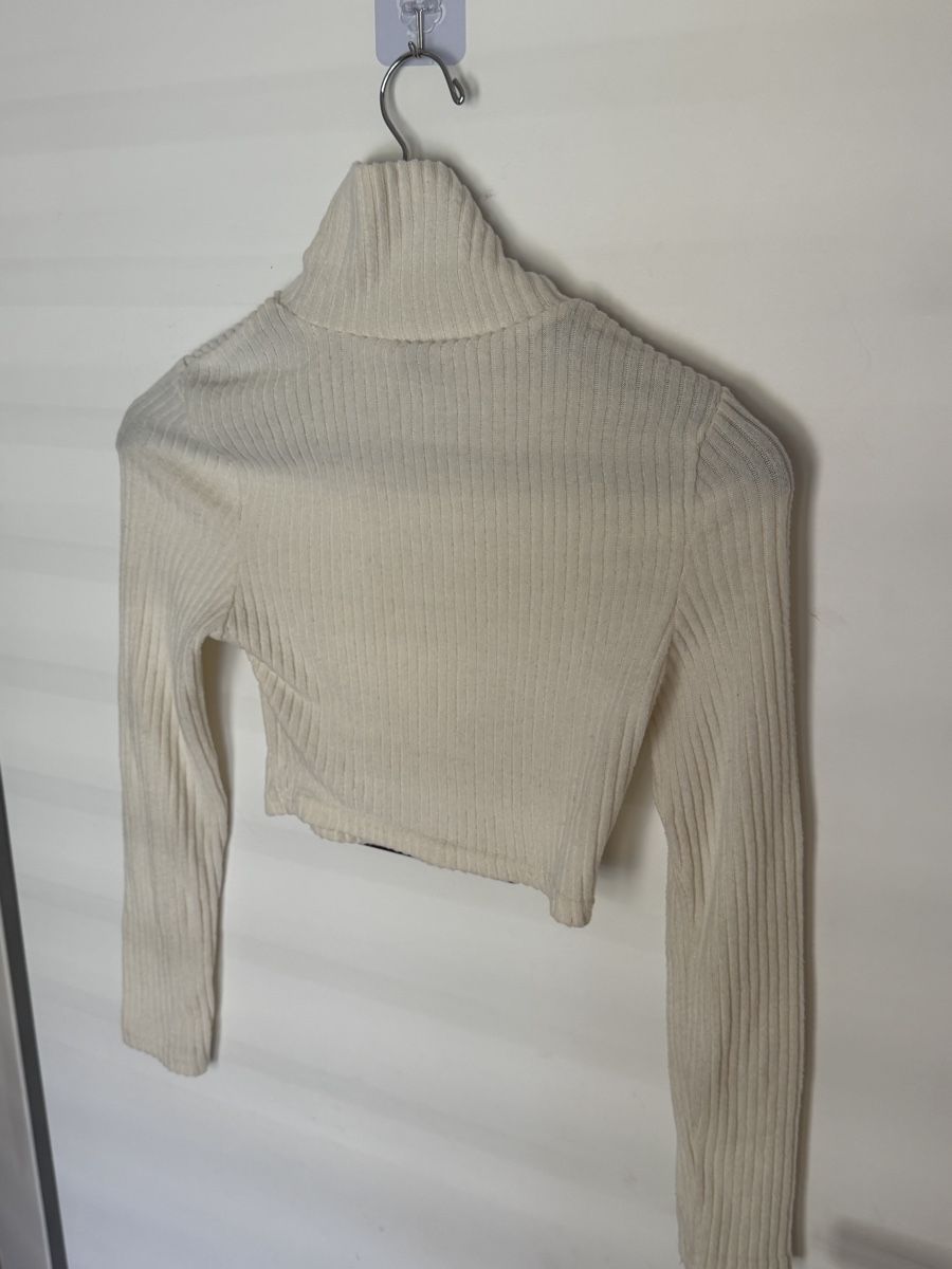 Lotti di vestiti: Rollkragen Pullover weiss gerippt Grösse S – Usato da Adliswil venduto da RBZH 1