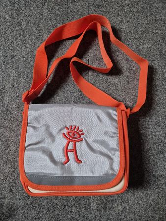 Sac bandoulière enfant KinderCity - Pratique et stylé!
