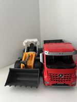 Bagger und Mercedes LKW Kipper, 2 Stück, Top Zustand