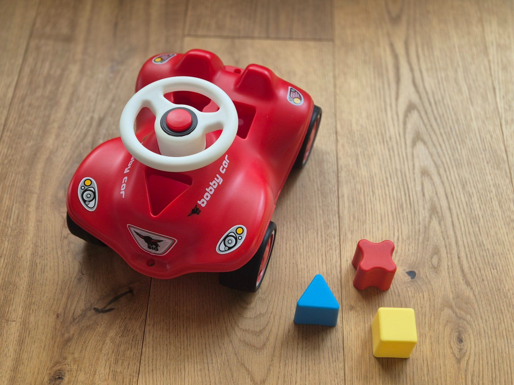 Spielzeuge: Mini Klötzchenspielzeug Bobby Car – Gebraucht aus Windisch von Jewi1
