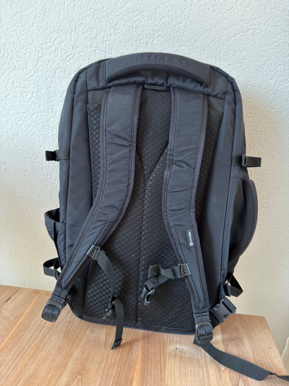 Pacsafe Zaini: PACSAFE Freizeitrucksack Venturesafe EXP45 – Usato da Fahrni b. Thun venduto da chrigu6574