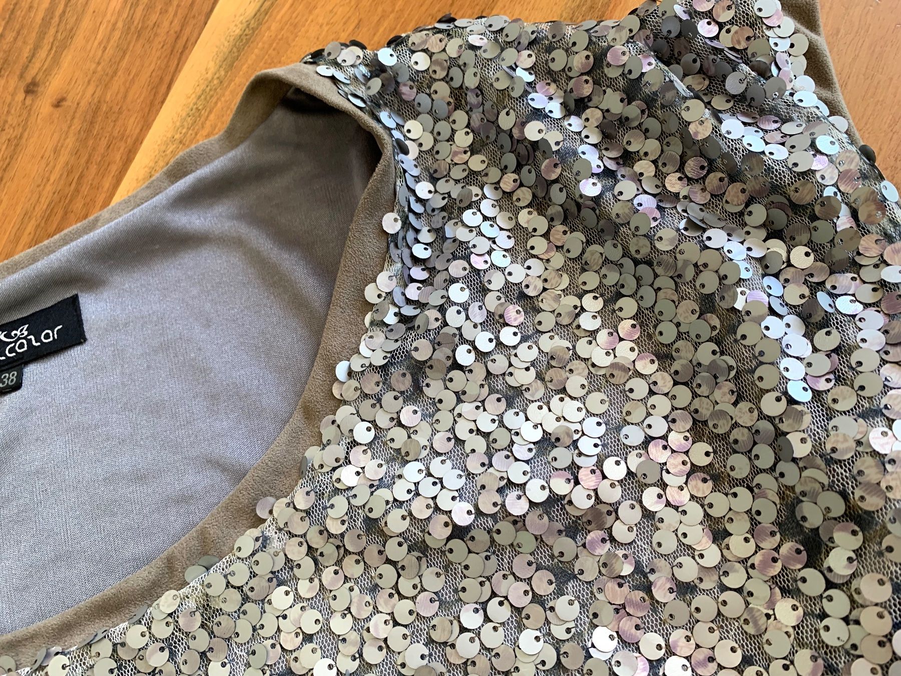 Ana Alcazar Vestiti: ANA ALCAZAR - mega Pailettenkleid Grösse 38 – Nuovo (secondo la descrizione) da Meiringen venduto da snahhanssnah 3