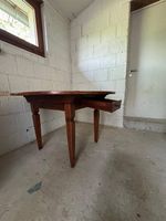 Schöner Kirschbaum Tisch